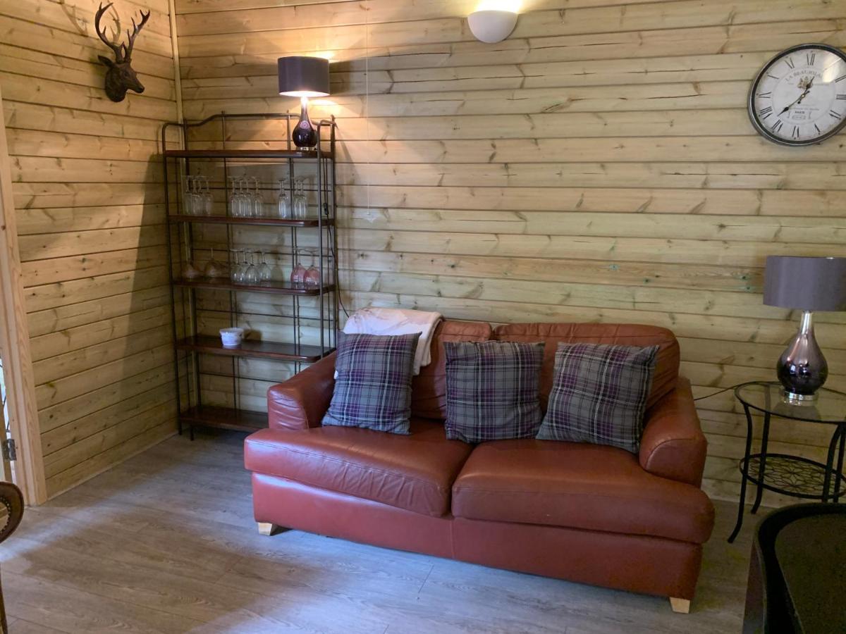 Bedrock Lodge Winterbourne Dış mekan fotoğraf