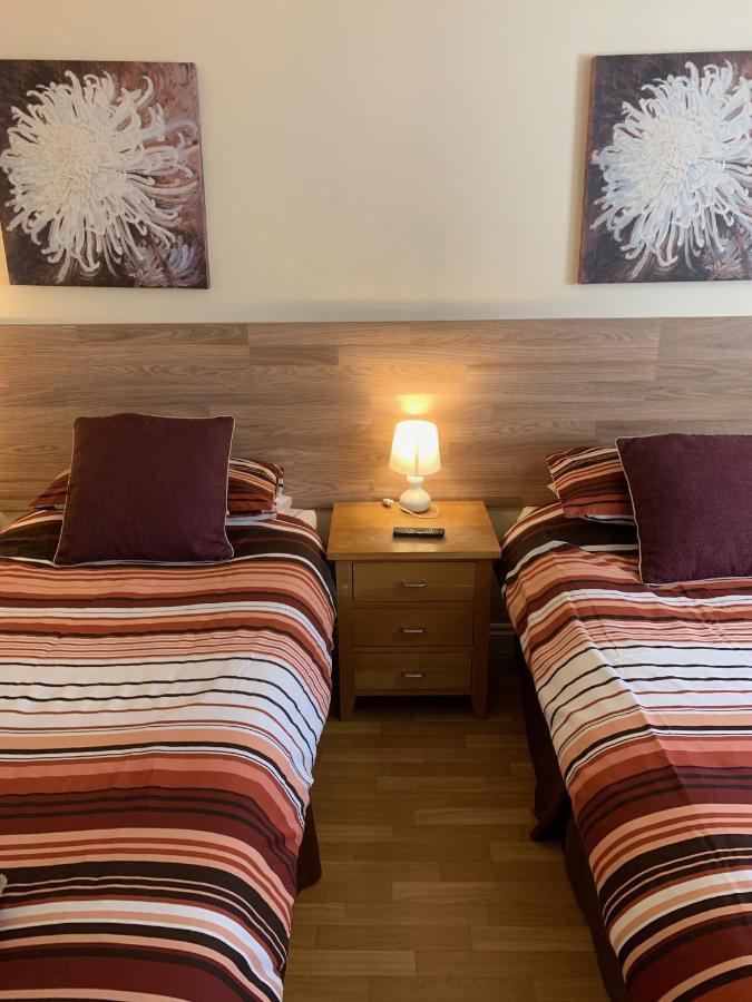 Bedrock Lodge Winterbourne Dış mekan fotoğraf