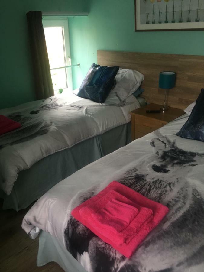 Bedrock Lodge Winterbourne Dış mekan fotoğraf