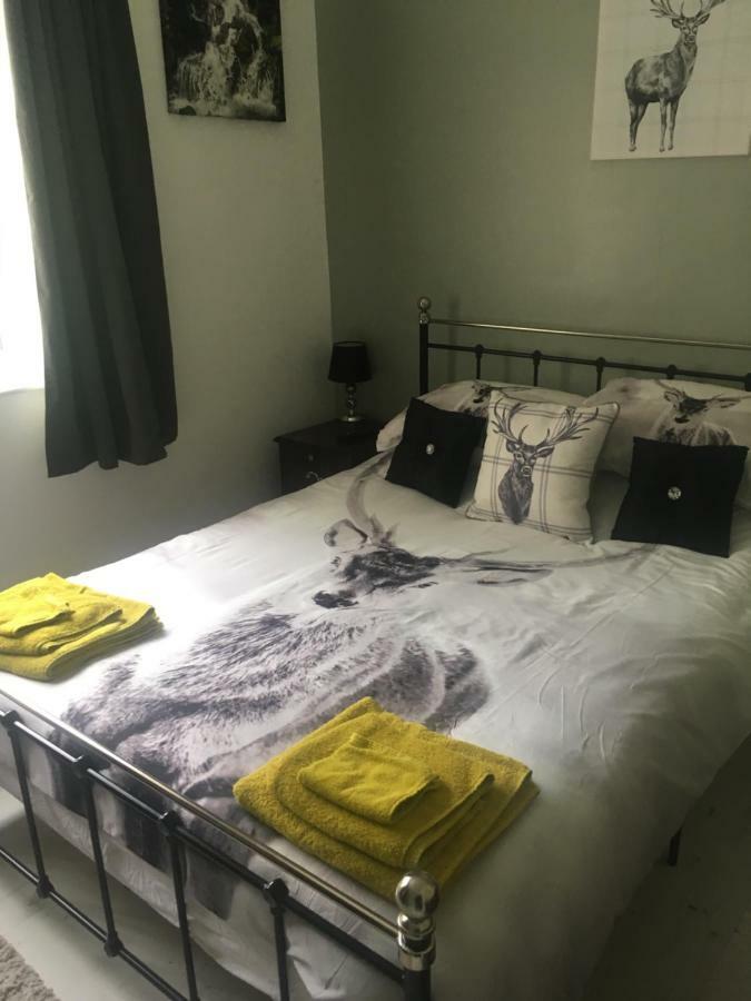 Bedrock Lodge Winterbourne Dış mekan fotoğraf